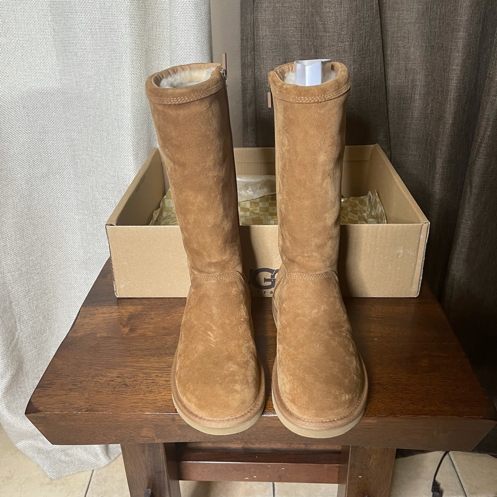 UGG’s boots in color Tan Brand new Never worn with tags